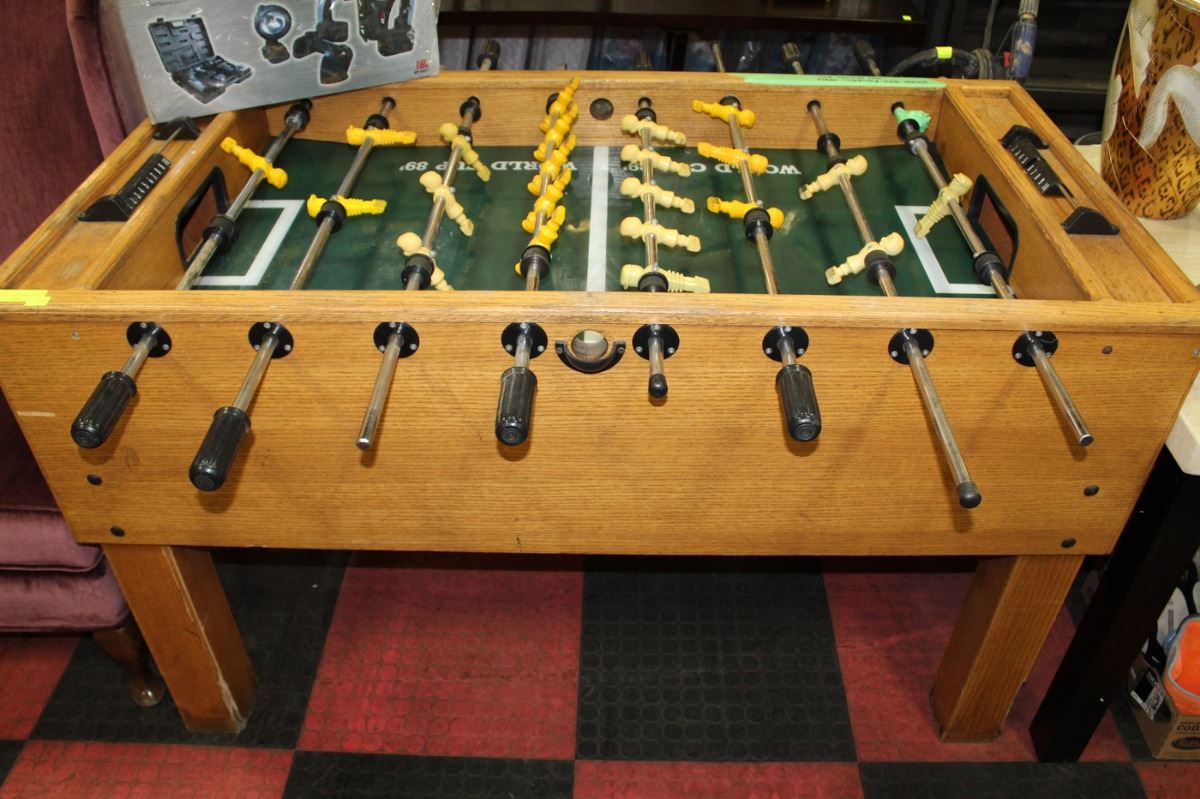 VINTAGE 80S FOOSBALL TABLE + BALL used foosball for sale