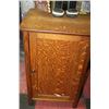Image 1 : VINTAGE OAK CABINET