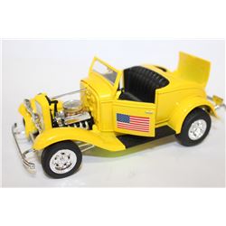 COLLECTIBLE 1932 FORD ROADSTER TOY CAR