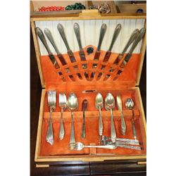 ESTATE BOX OF ROGERS BROS SILVERWARE