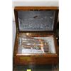 Image 1 : LOCKABLE HUMIDOR WITH KEY & CONTENTS