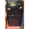 Image 1 : BLACK & DECKER MINI FRIDGE