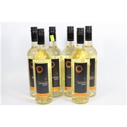 SIX 750ML BOTTLES OF COPPER MOON SAUVIGNON BLANC