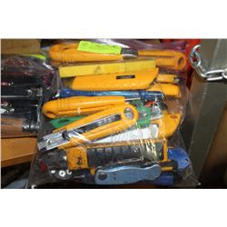 BAG OF UTILITY KNIVES AS THEY COME