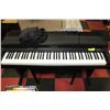 Image 1 : YAMAHA ELECTRIC KEYBOARD & BENCH