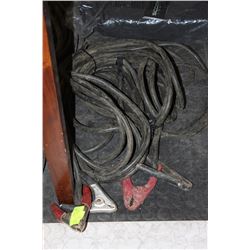 SET OF HEAVY DUTY 30 FOOT LONG BOOSTER