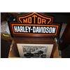 Image 1 : 5 MOTORCYCLE PICTURES WITH HARLEY DAVIDSON SIGN