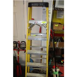 YELLOW 6 FOOT FIBERGLASS CONSTRUCTION STEP