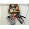 Image 2 : LOT 2 CABLE WIRE STAPLE GUNS WITH STAPLES