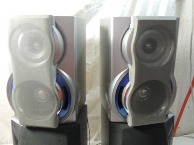 Four Bookshelf Speakers Rca Sharp