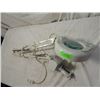 Image 2 : CLAMP ON MAGNIFYING MAGNIFIER LAMP LIGHT DESK