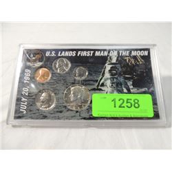 APOLLO 11 5 COIN COMMEMORATIVE SET IN CASE