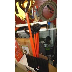 NEW SNOW SHOVEL - NO WARRANTY, NO GUARANTEE