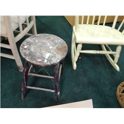VINTAGE MILKING STOOL