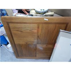 OAK COFFEE TABLE WITH LEGS