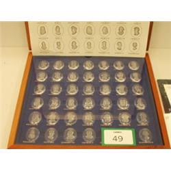 Boxed limited set of Royal Crystal cameos…