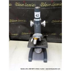 BAUSCH & LOMB ST MICROSCOPE