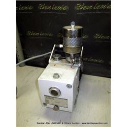 PFEIFFER DUO 1.5A VACUUM PUMP