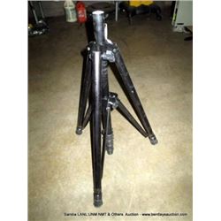 TRIPOD (print sequence:) 70133