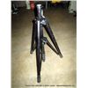 Image 1 : TRIPOD (print sequence:) 70133
