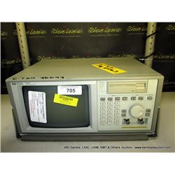 HP 1652B LOGIC ANALYZER (print sequence:) 70697