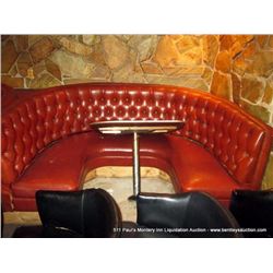 ROUND BOOTH W/ TABLE