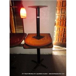LOT: DINING TABLES 2X MONEY