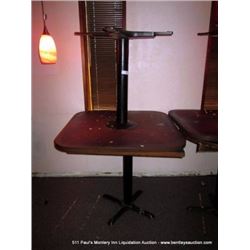 LOT: DINING TABLES 2X MONEY