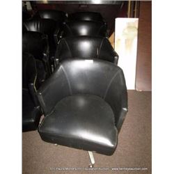 LOT: ROUND BLACK DINING CHAIRS 4X MONEY