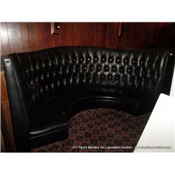 LOT: ROUND BOOTHS 8X MONEY