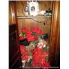 Image 1 : CONTENTS OF CLOSET (ARTIFICAL FLOWERS, ETC)