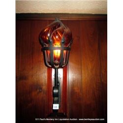 LOT: LIGHTED WALL SCONCES 11X MONEY