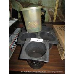 LOT: PLASTIC UTENSIL HOLDERS 8X MONEY