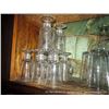 Image 4 : LOT: GLASS CUPS 38X MONEY