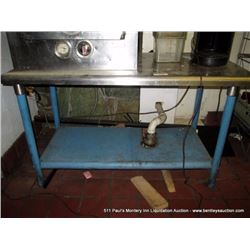 STAINLESS STEEL TABLE