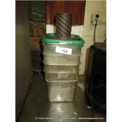 LOT: PLASTIC CONTAINERS