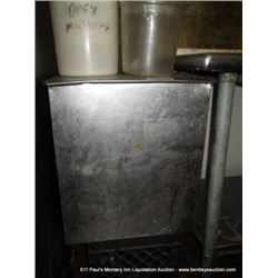 STAINLESS FLOUR CONTAINER