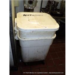 LOT: PLASTIC MIXING BINS 2X MONEY