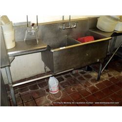 STAINLESS 2-WELL SINK