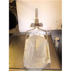 LOT: LADLES 2X MONEY