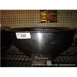 LOT: MIXING PANS 2X MONEY