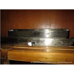 LOT: ICE DISPENSER TRAYS 5X MONEY