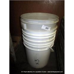 LOT: PLASTIC 5-GALLON BUCKETS 3X MONEY