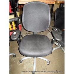 BLACK ARCADIA MESH OFFICE CHAIR