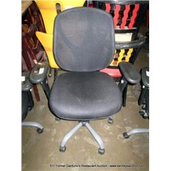 BLACK ARCADIA MESH OFFICE CHAIR