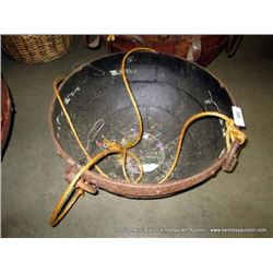 20" METAL HANGING FLOWER POT