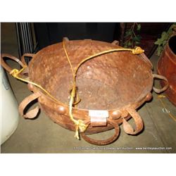 25" METAL HANGING FLOWER POT