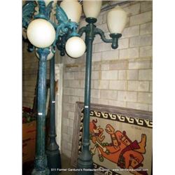 12' 4-BULB OUTSIDE LIGHTS