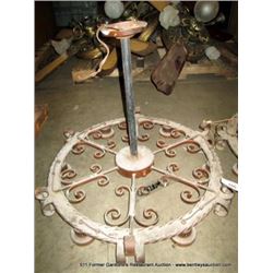 WROUGHT IRON HANGING LAMP