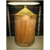 Image 1 : WOOD & METAL BARRELL